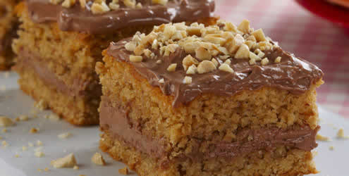 Bolo de Amendoim com Chocolate